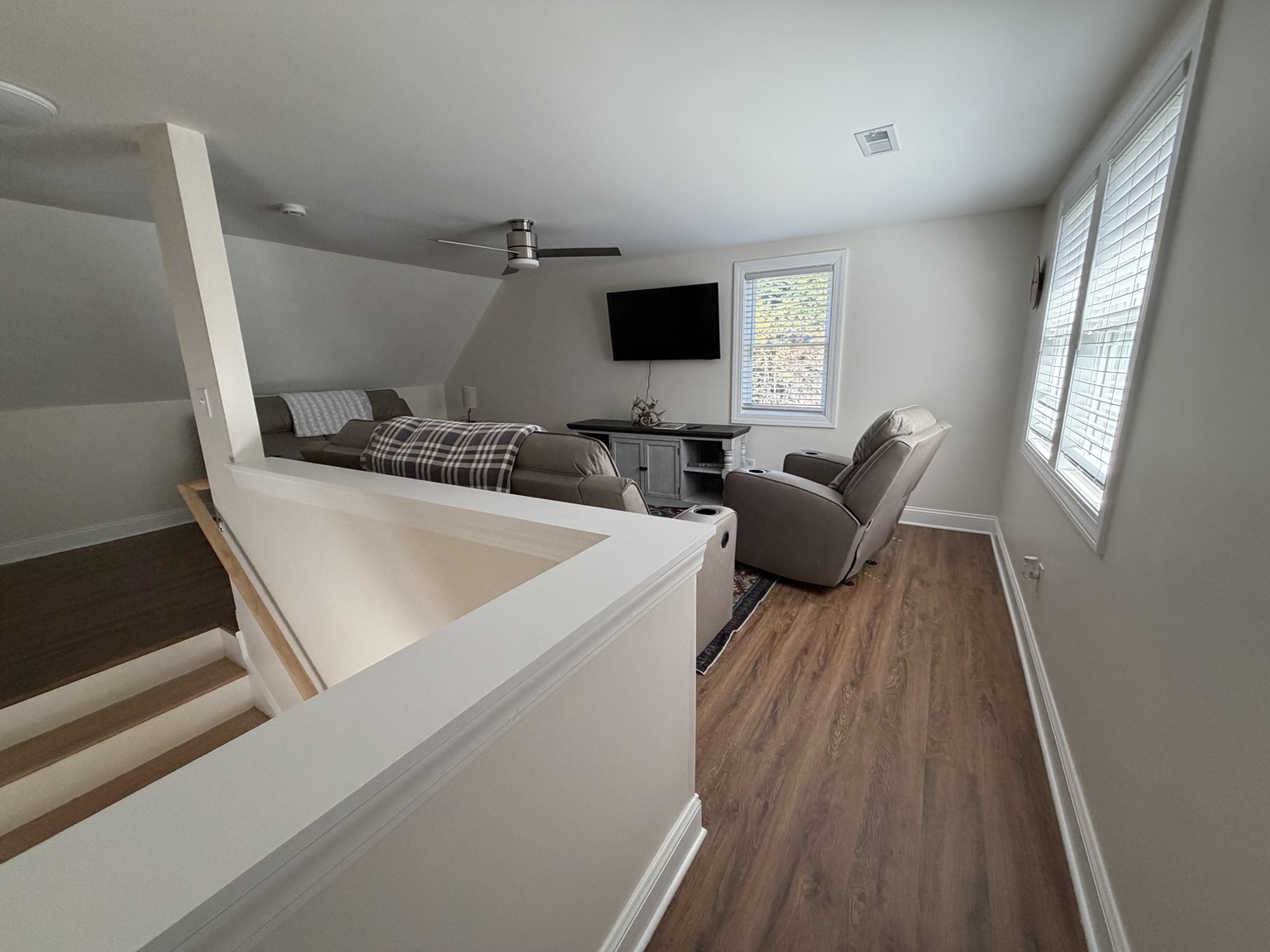 Blanchard Pines Loft sitting area