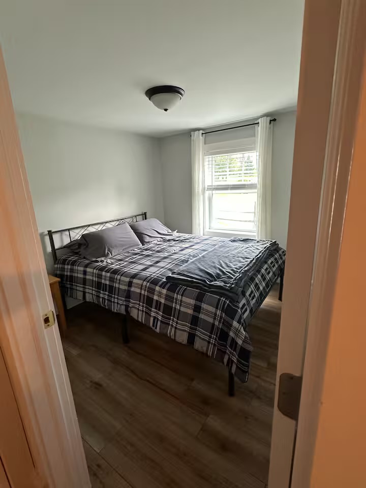 North Main Pines Bedroom